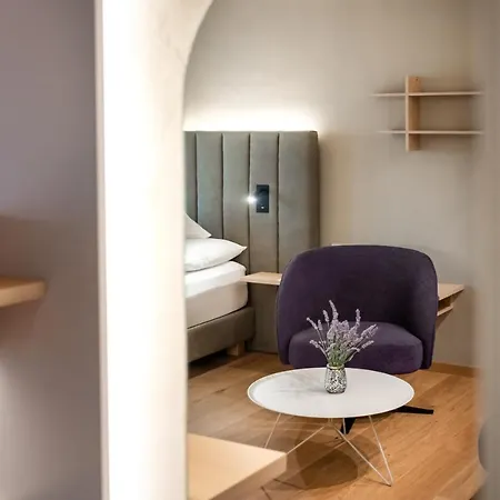 Lagrein Hotel